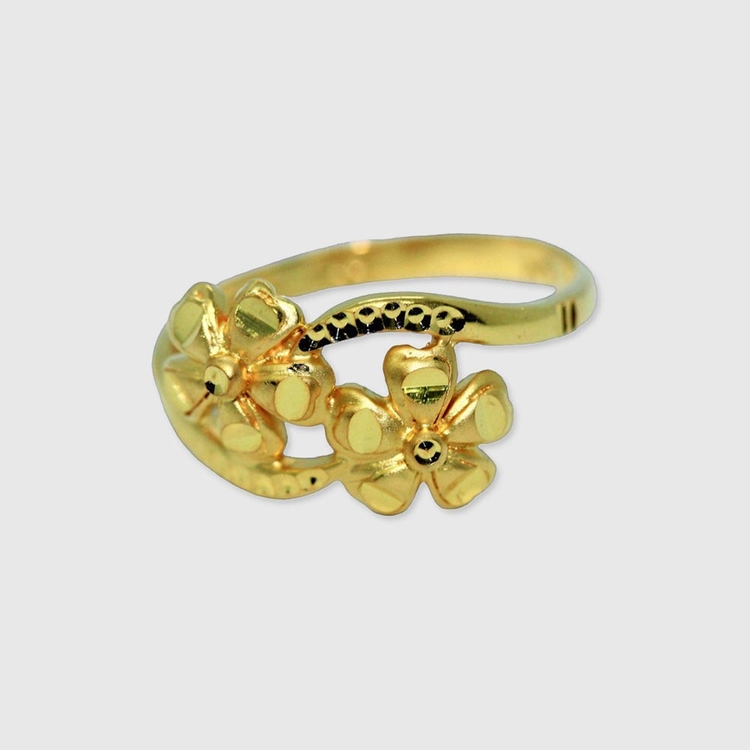 GOLD LADIES RING